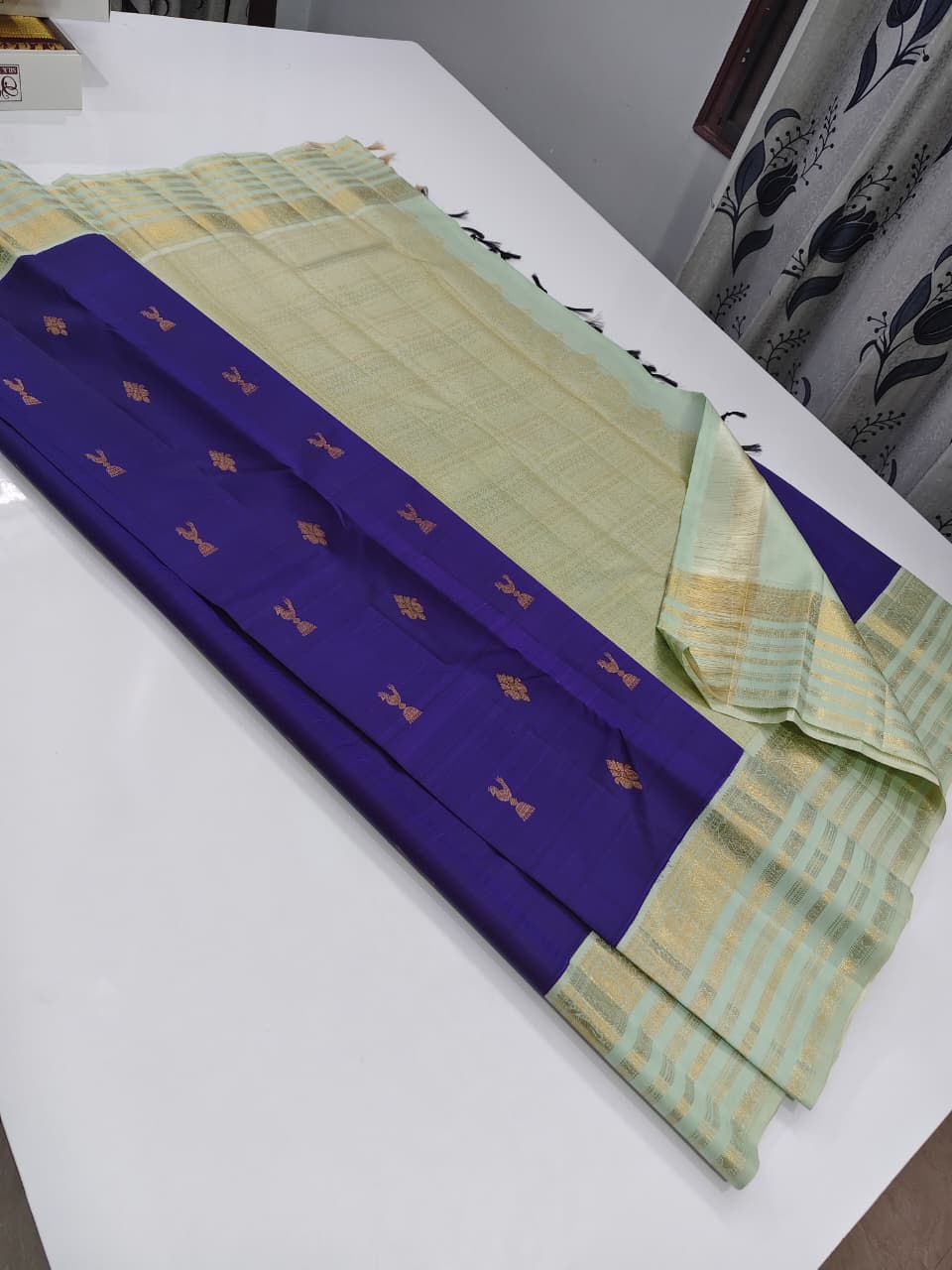 Traditional Butta Border Kanchipuram Silk Saree
